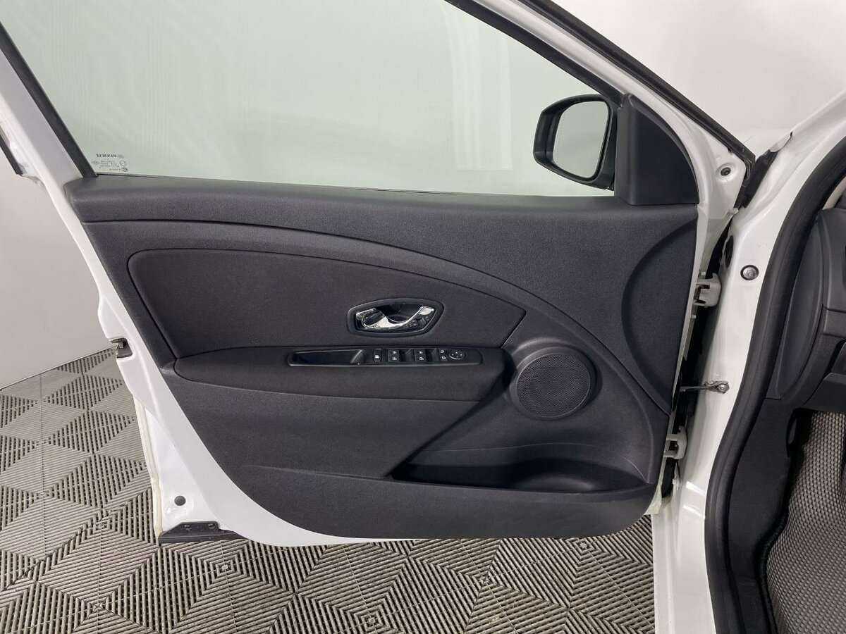 Продажа Б/У Рено Флюенс. Фото: #7