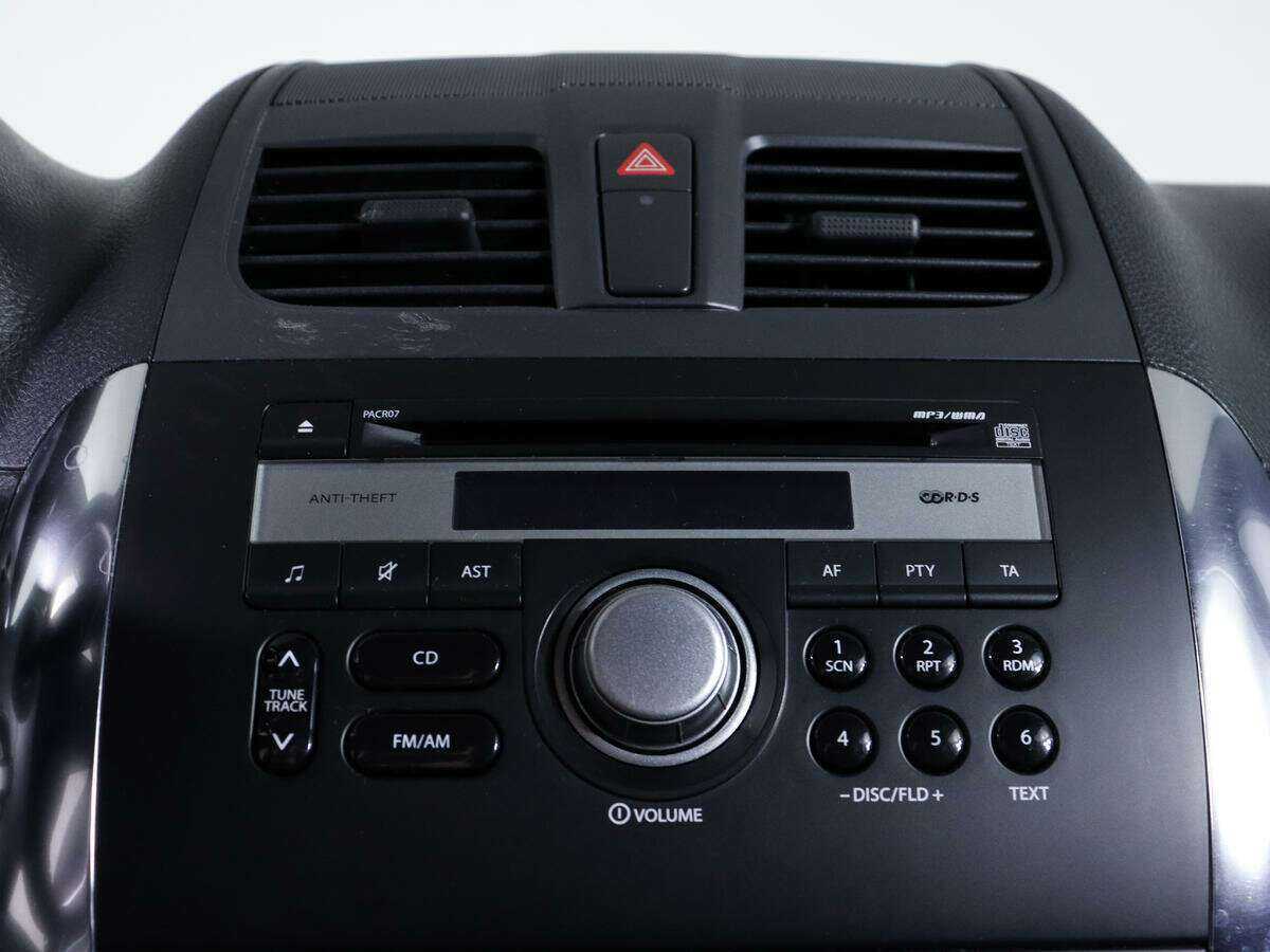 Продажа Б/У Сузуки С-Икс4. Фото: #16