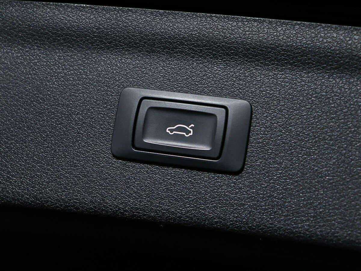 Продажа Б/У Ауди К3. Фото: #23