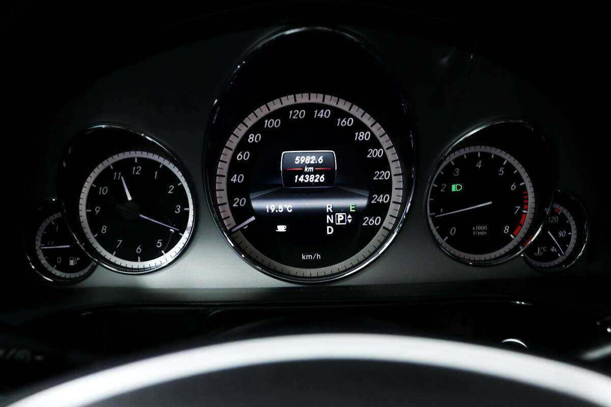 Продажа Б/У Мерседес-Бенц Е-Класс. Фото: #9