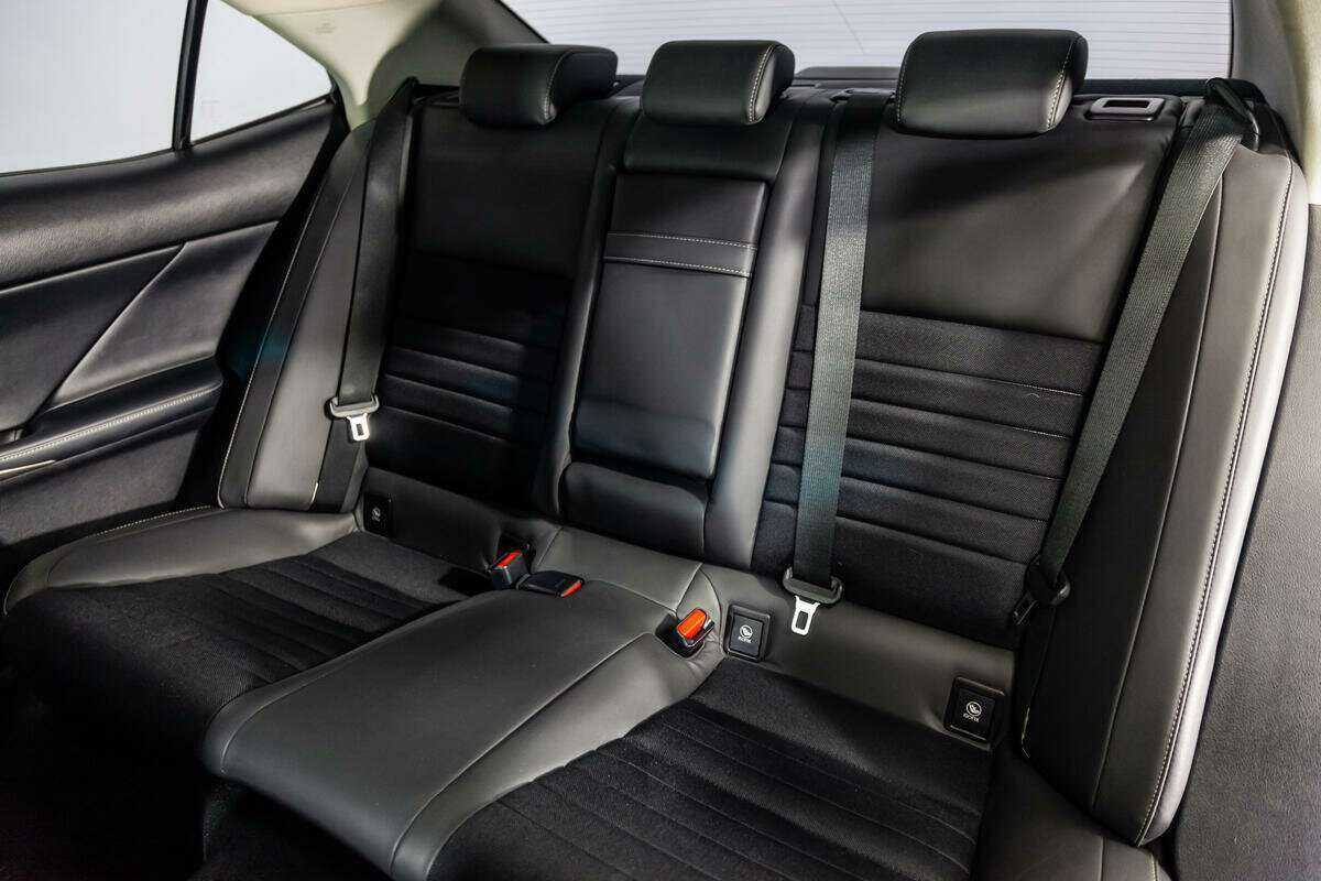 Продажа Б/У Лексус ИС. Фото: #10