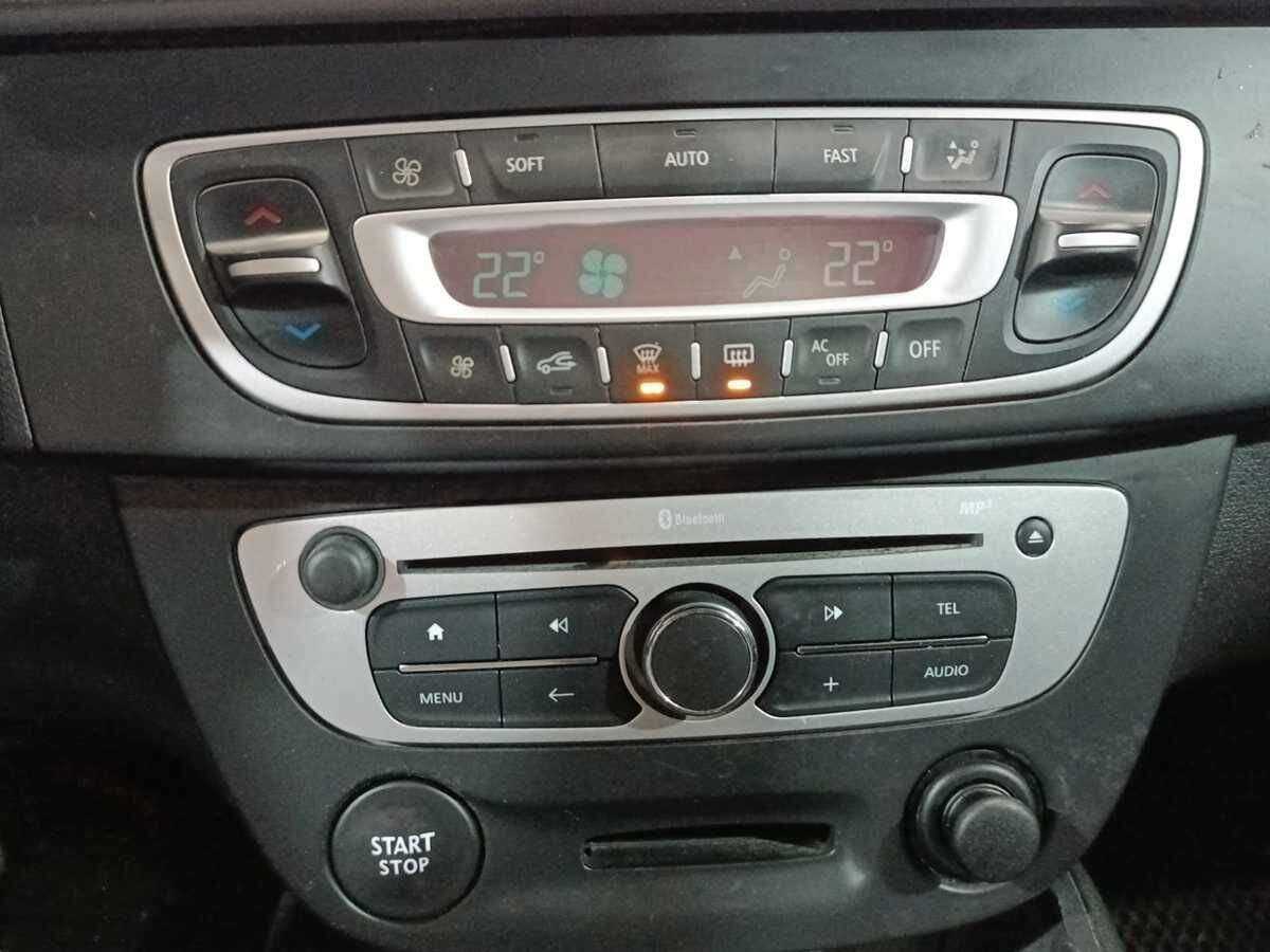 Продажа Б/У Рено Флюенс. Фото: #13