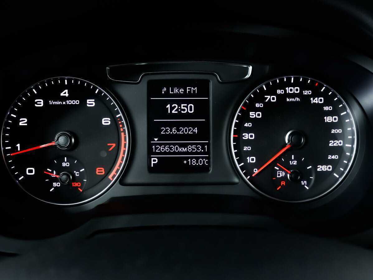 Продажа Б/У Ауди К3. Фото: #9