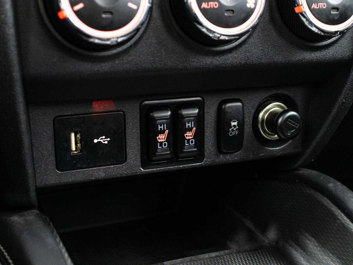 Продажа Б/У Митсубиши АС-Икс. Фото: #16