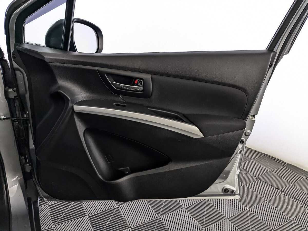 Продажа Б/У Сузуки С-Икс4. Фото: #19