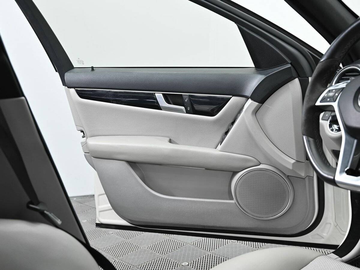 Продажа Б/У Мерседес-Бенц Ц-Класс. Фото: #5